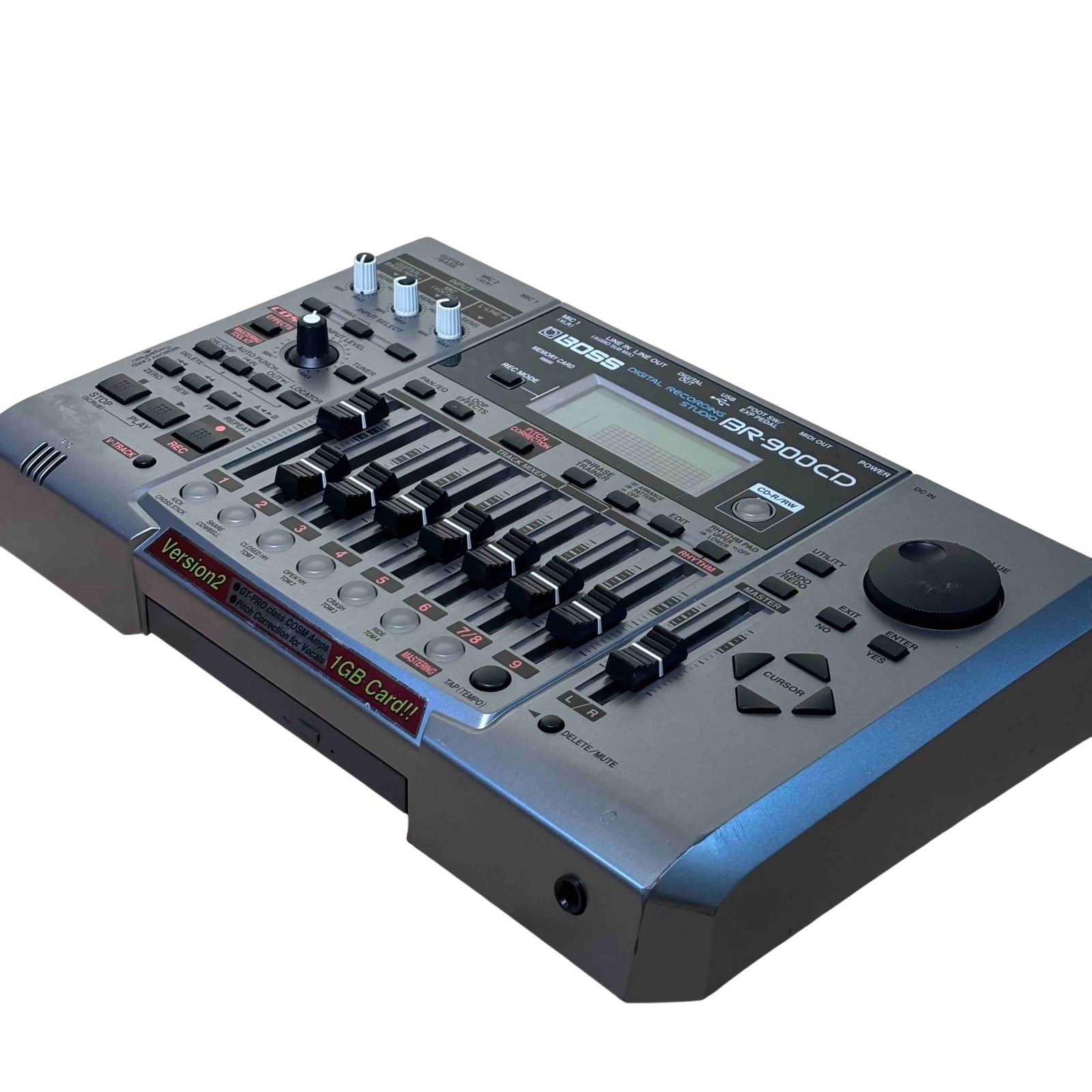 BOSS Audio BR-900CD 8 Physical Tracks/64 Total V-Tracks Digital Recording Studio