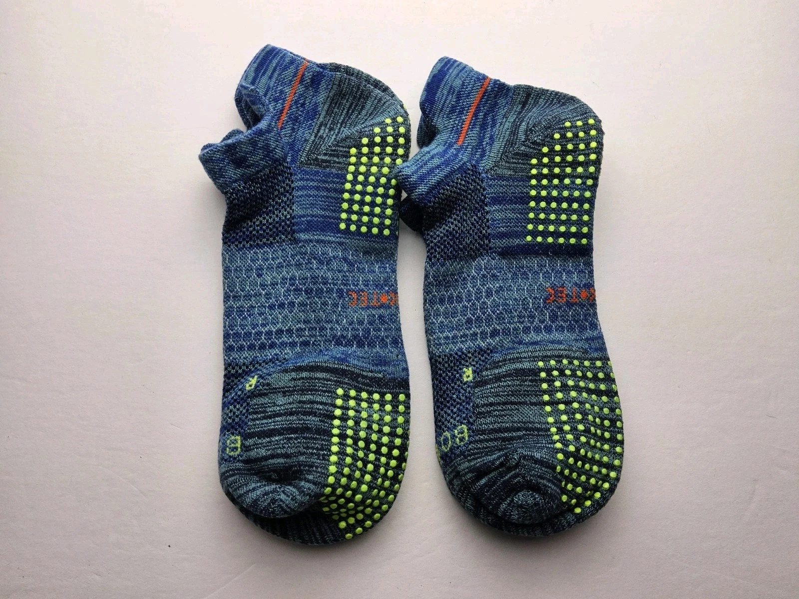 Bombas Hex Tec Grip Grippers Space Dye Ankle Socks Lot Of 2 Pairs Size L