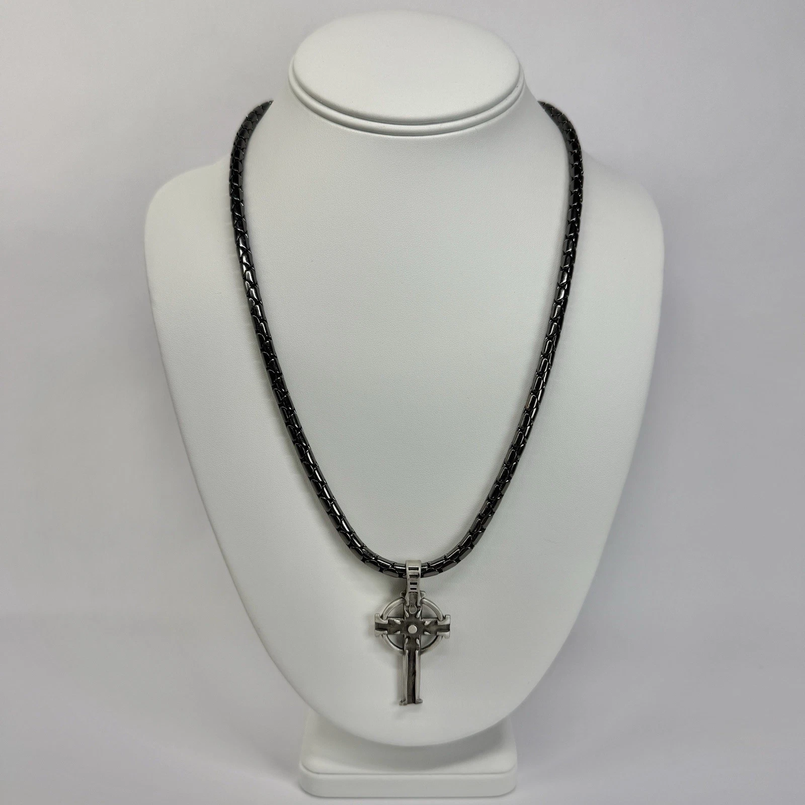BICO Signed Celtic Cross Pendant Silver Tone Vintage Necklace Jewelry N620