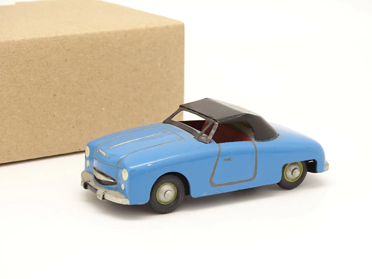 Panhard dyna Junior Jaune Cabriolet en miniature auto horloge | AUTO