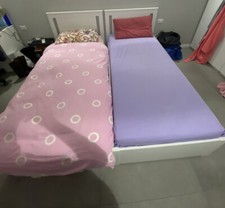 Due letti singoli con doghe e materasso Ikea (acquistabili anche separatamente)