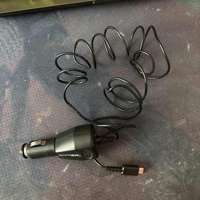 Nintendo DS Car Charger  Untested 