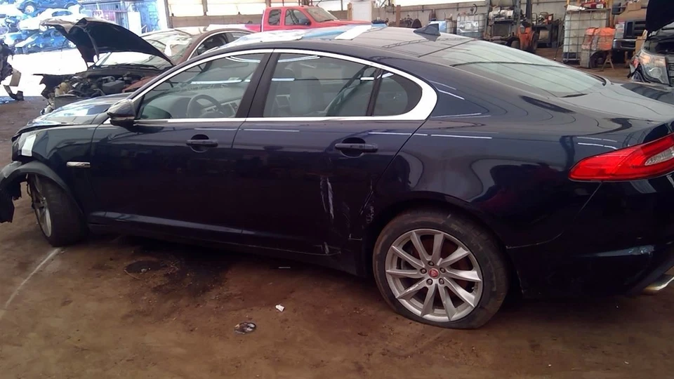 (LOCAL PICKUP ONLY) Roof Glass Fits 09-15 XF 6698929 - Image 4 of 4