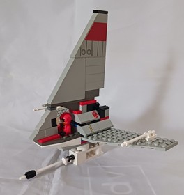 Lego 4477 Star Wars T-16 Skyhopper  w/ Pilot & Instructions 2003 Retired Vintage