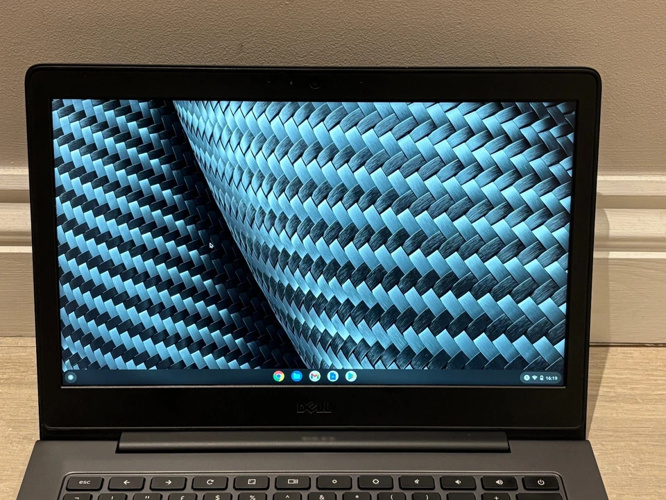 Dell Chromebook 13 7310 Model P66G Intel Celeron 1.5GHz  4GB RAM 13.3 in screen - Image 3 of 4