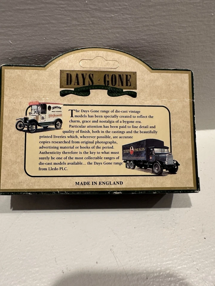 CLASSIC LLEDO DAYS GONE - 1955 VW VOLKSWAGEN CAMPER VAN 'FLOWER POWER' DG86000 - Image 2 of 4