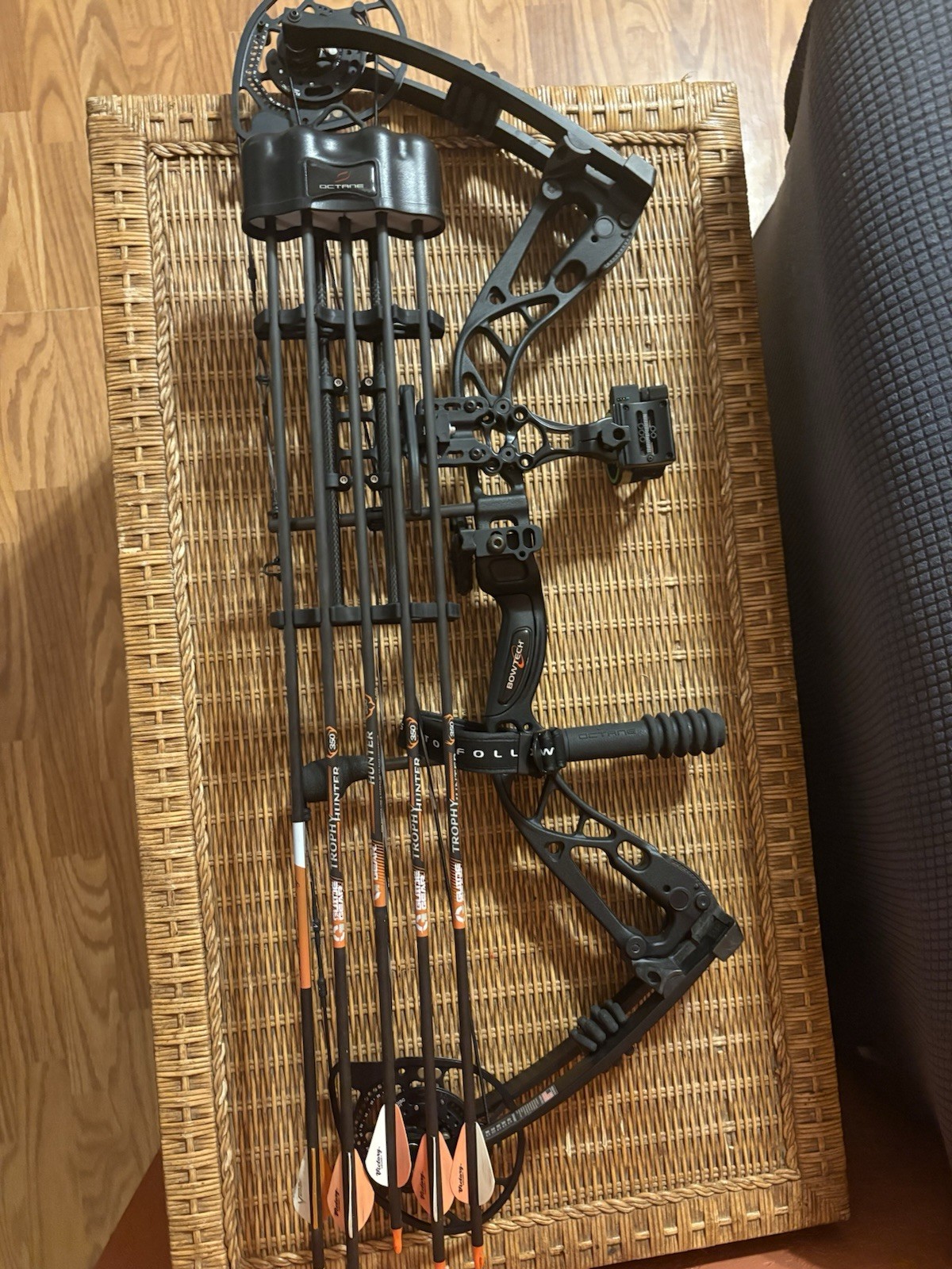 Arc à Poulies Bowtech Amplify – Droitier – 21-30" / 8-70 Lbs – Vert OD – Neuf