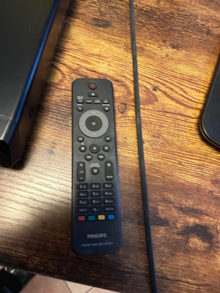 Philips HTB3560G/12 5.1 Heimkino-Systeme (CD und DVD) + Lan Zugang - Bild 4 von 4