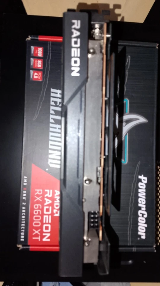 Powercolor Hellhound AMD Radeon RX 6600 XT 8GB GDDR6 Scheda grafica - Immagine 3 di 4