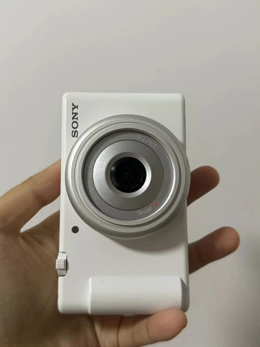 Sony ZV-1F Vlog Camera for Content Creators and Vloggers White w/Battery Charger - Picture 7 of 13