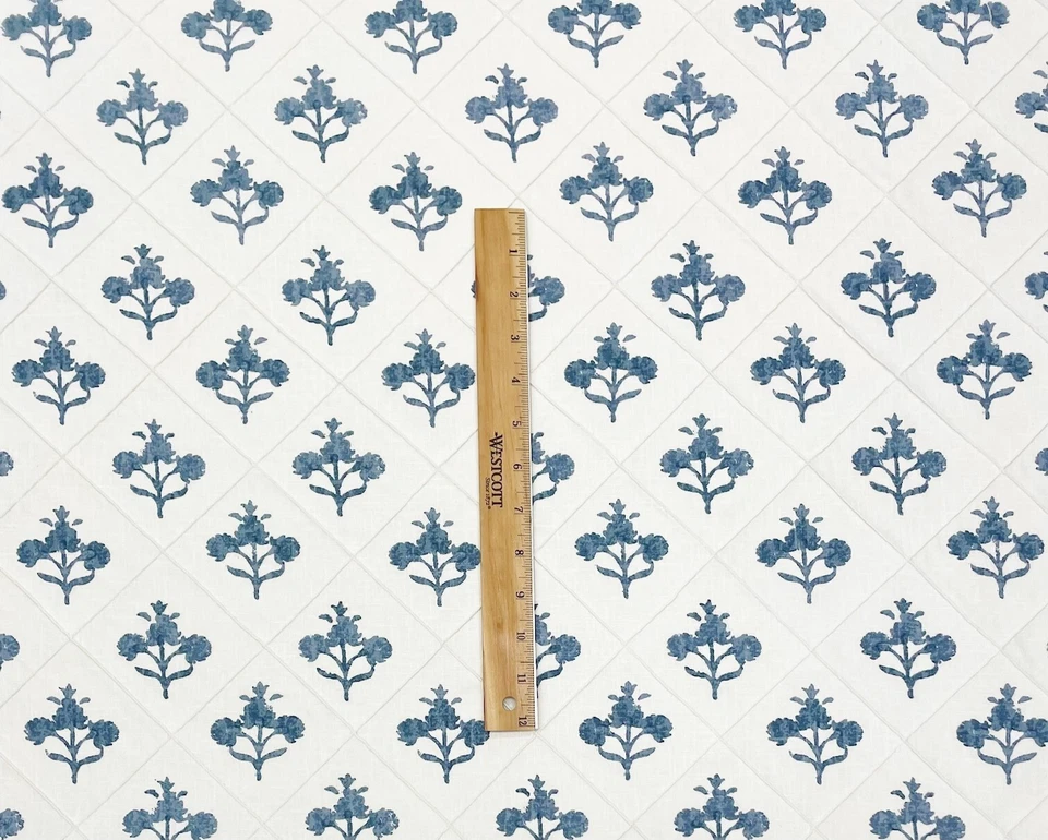 TELA DE DISEÑO MULTIUSO PINTUCK INDIGO BORBELA DISEÑOS BALARD POR YARDA 53"W Foto 4 de 4