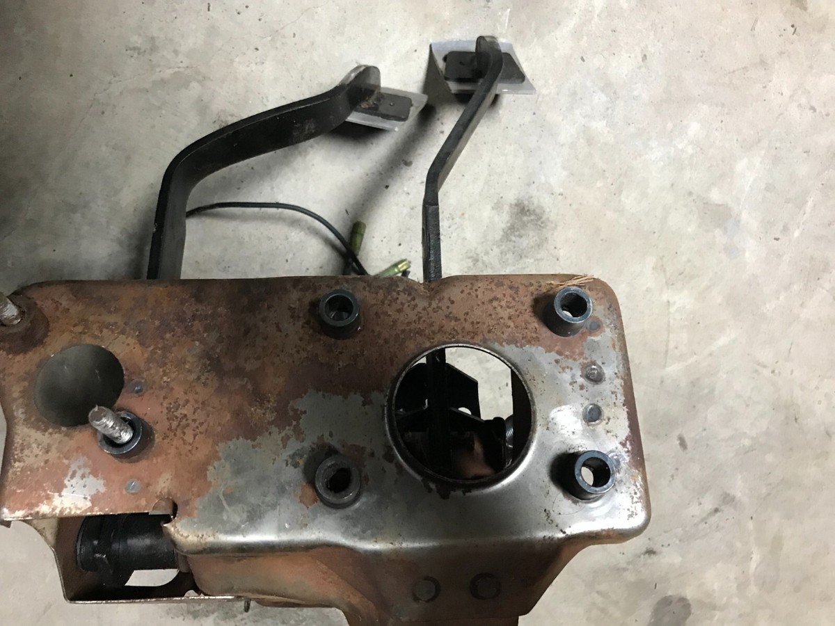 1983 Datsun 280ZX Manual Trans Clutch Brake Pedal Assembly fits