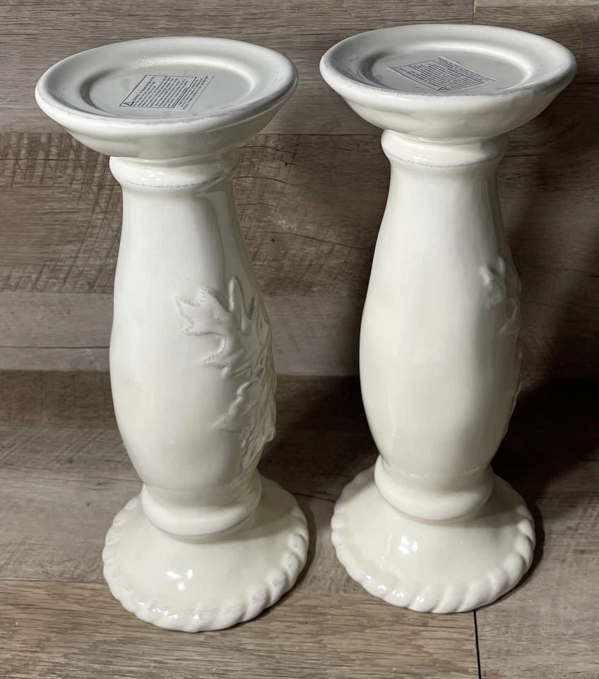 "Juego de 2 candelabros de pedestal de cerámica blanco roto 12"" H granja"  Foto 2 de 4
