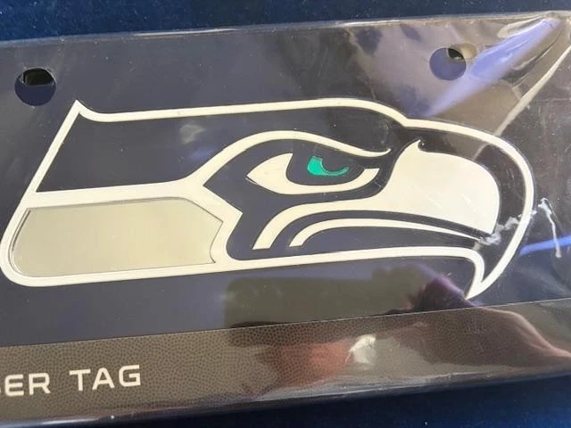 西雅图海鹰队 NFL 激光标签耐用亚克力镜面球迷车牌 - 全新 — 第 2/4 张图片