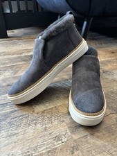 TOMS Paxton Women's 6.5 Gray Suede Ankle Boot Sneaker Faux Fur Lined Shoe