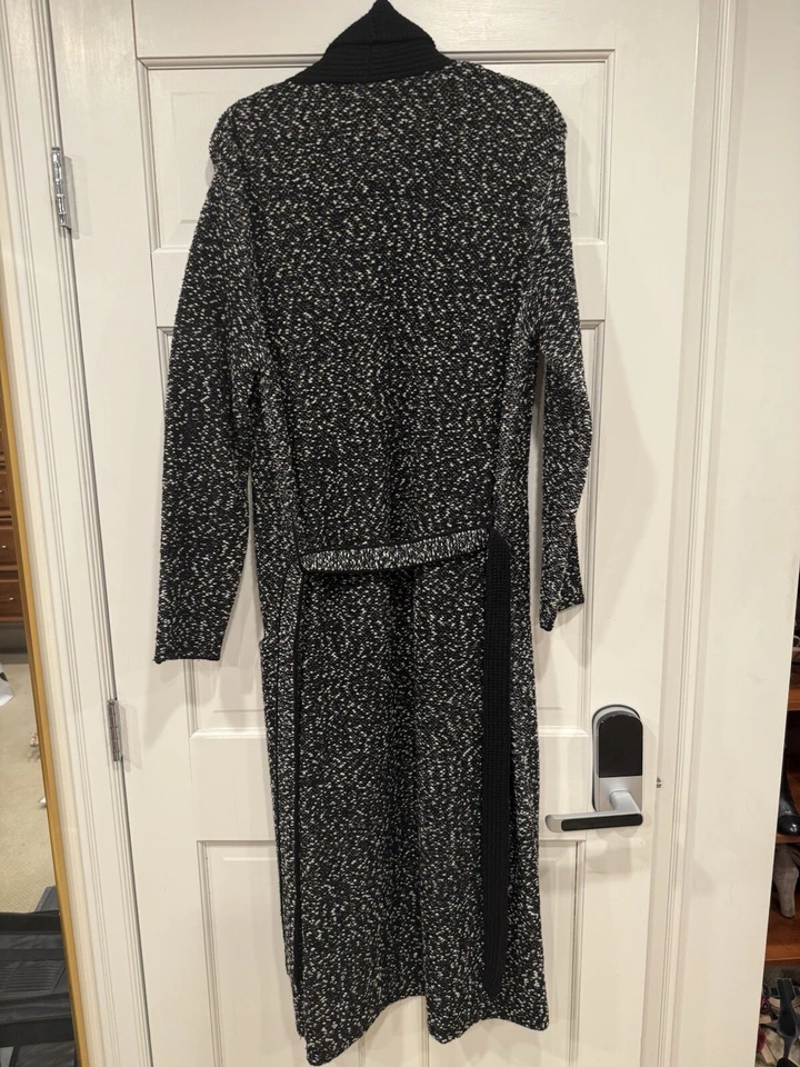 Cárdigan largo para mujer Hugo BOSS. Valor minorista $650 Foto 4 de 4