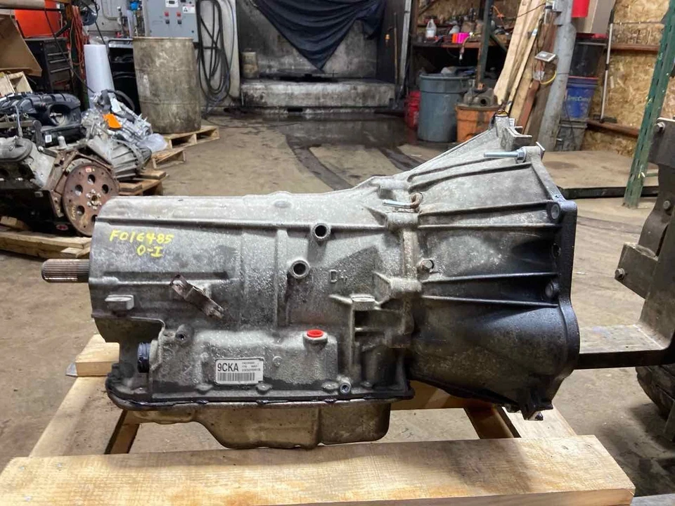 Used Automatic Transmission Assembly fits: 2009 Chevrolet Suburban 1500 AT 5.3L Foto 2 de 4