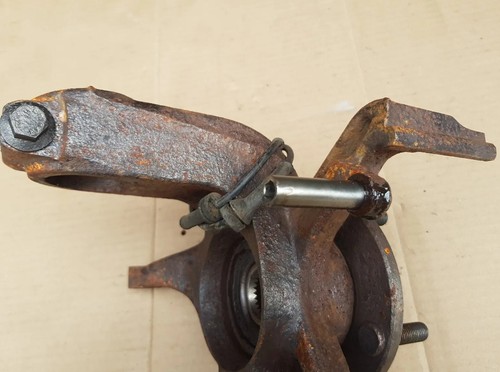 Ford Focus MK1 98-05 Passengers Side Front Wheel Hub ABS Type - Picture 23 of 24