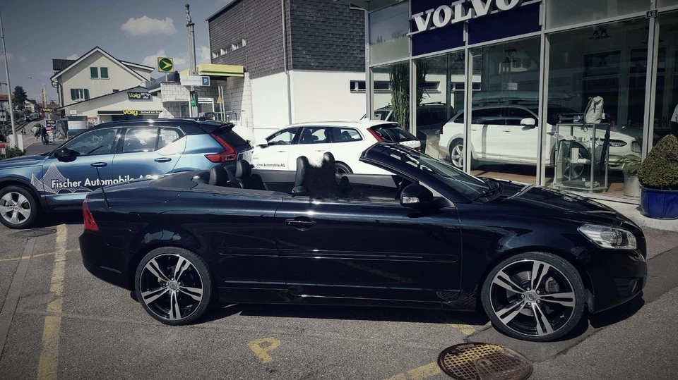 Volvo C70 Cabrio 9 Jahre im Besitz zuverlässig ohne Probleme täglich im Einsatz - Bild 2 von 4