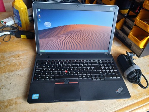 Portátil EXTREMADAMENTE RÁPIDO Core i5 Lenovo 15.6" Win XP - Gráficos HD + HDMi + 320GB (L8)
