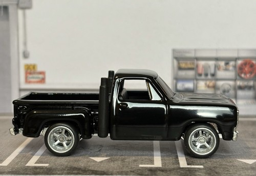 Hot Wheels CUSTOM 1978 Dodge Li’L Red Express Truck Black Gloss with Real Riders - Picture 3 of 8