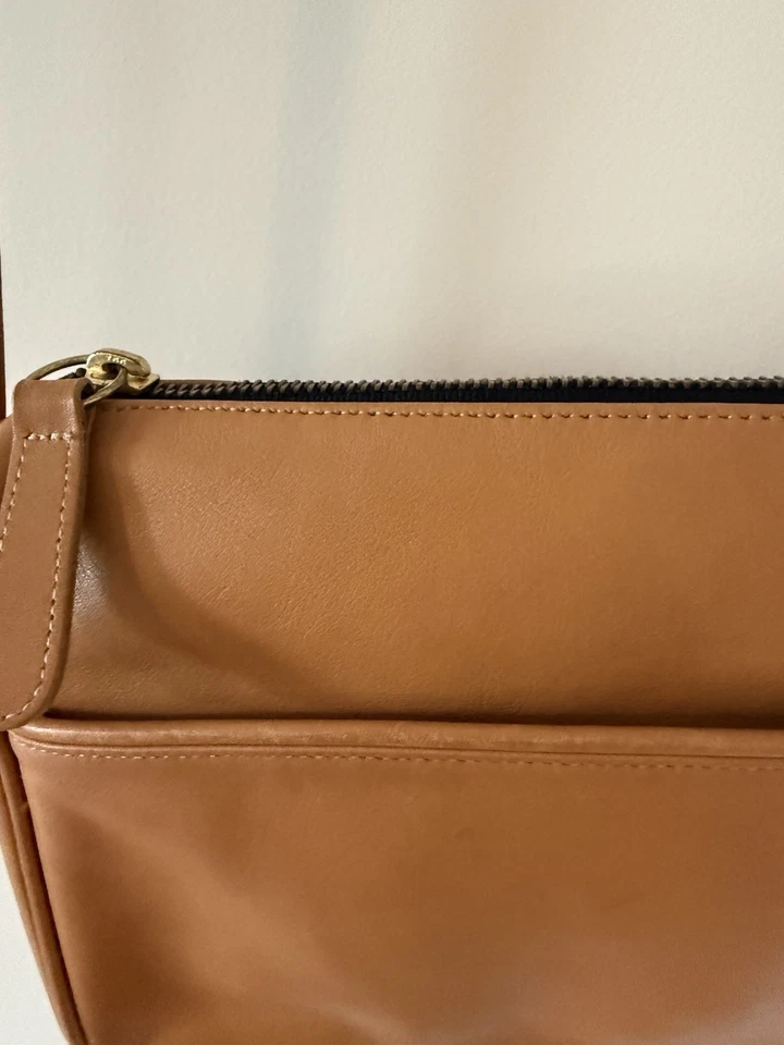 Vintage 80s Coach Slim Zip Leather Crossbody Bag USA Made 1033-246 - Image 2 of 4