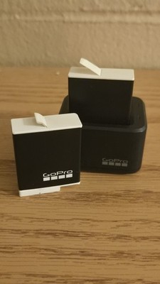 GoPro Dual Battery Charger and Enduro Batteries - 2 Batteries And Charger