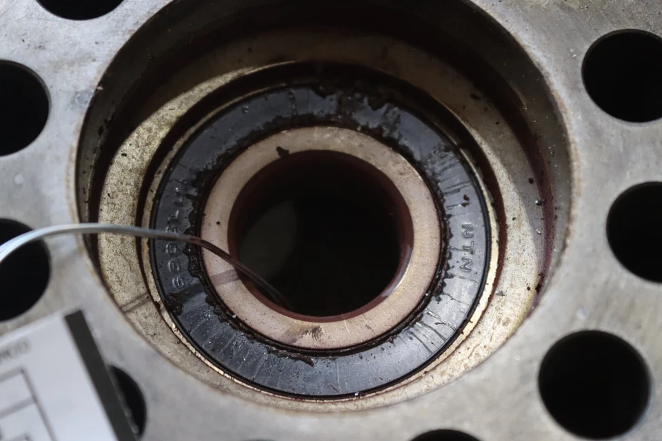 Volante Freightliner Cascadia 125 Detroit DD15 2008-2017 motor A4720320701 OEM Foto 3 de 4