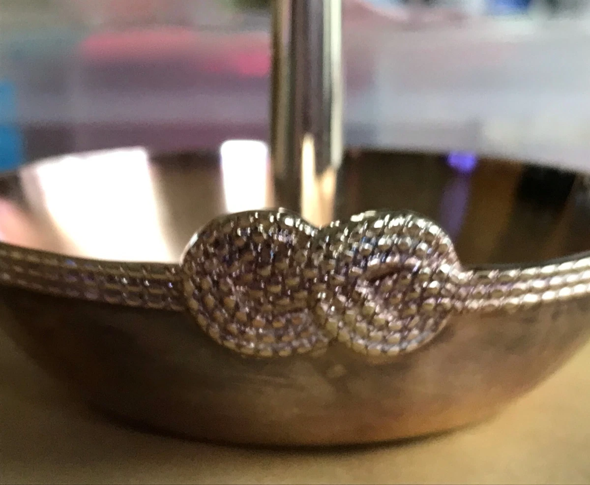 Vera wang shop infinity ring holder