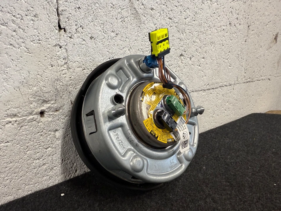 OEM BMW F13 F23 F30 F32 F33 F36 F87 Driver M SPORT Steering Wheel Airbag Air Bag - Image 4 of 4