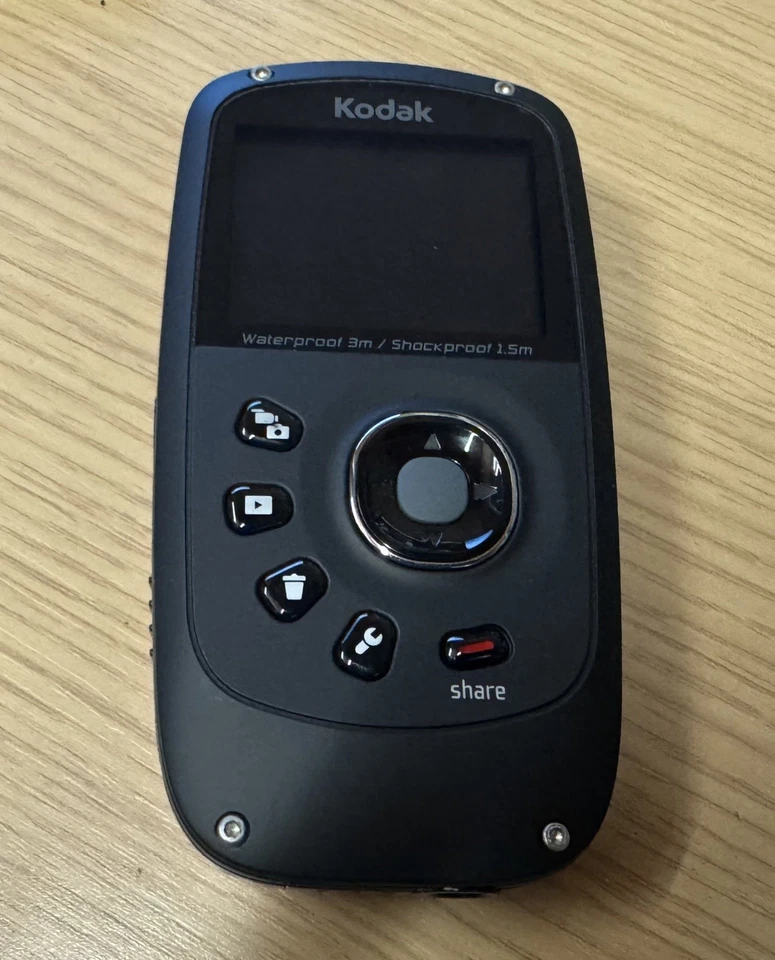 Kodak: Play Sport ZX3 Video Camera Water Resistant HD 5MP EIS Red - Image 3 of 3