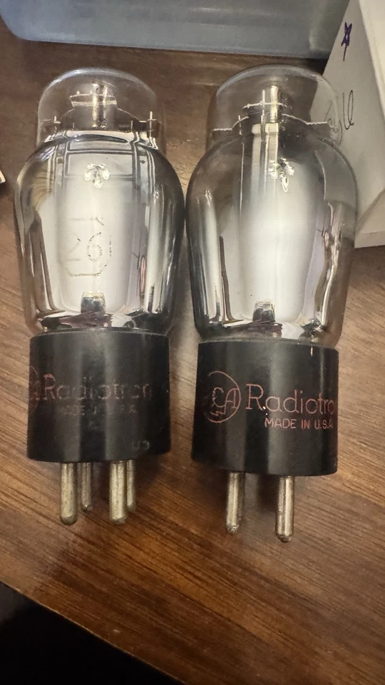 Par de tubos de audio Globo Radiotron Marconi placas plateadas NOS 26 226 ST emparejados Foto 2 de 4