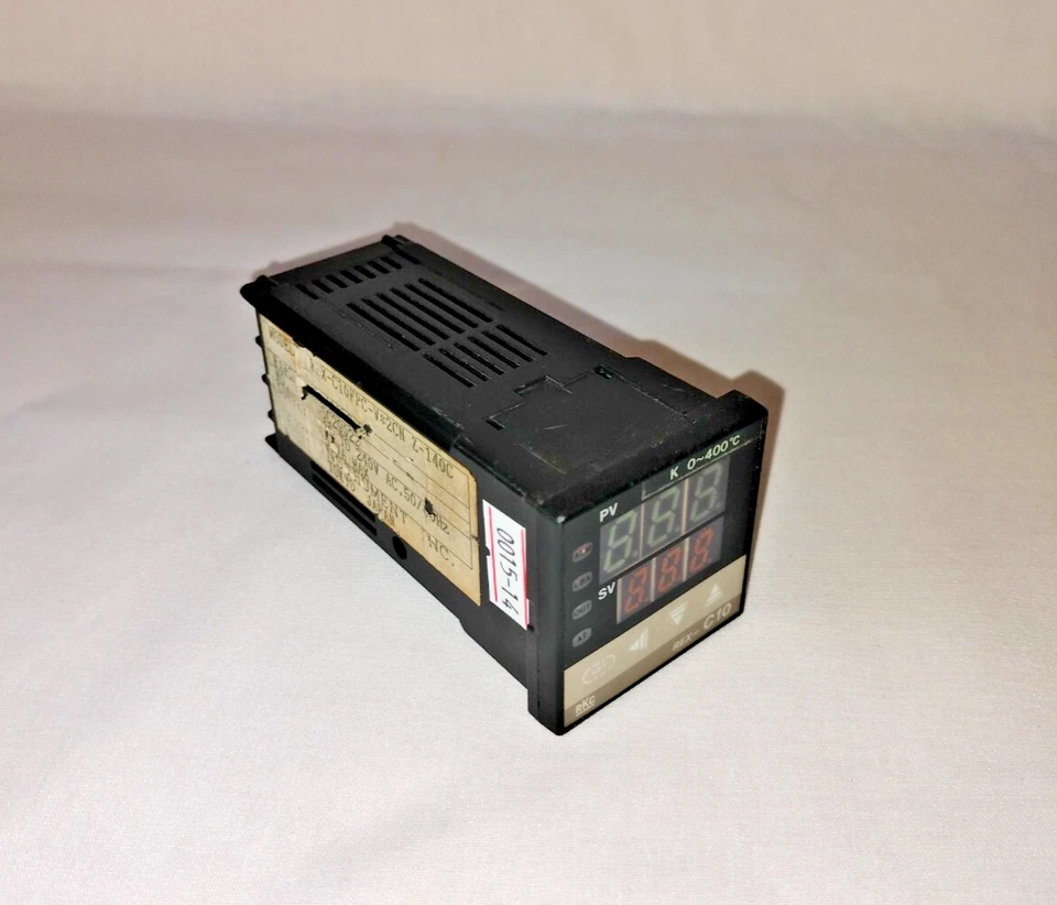 RKC REX-C10 REX-C10FPC-V*2CN-Z-140C Digital Temperature Controller - Image 3 of 4