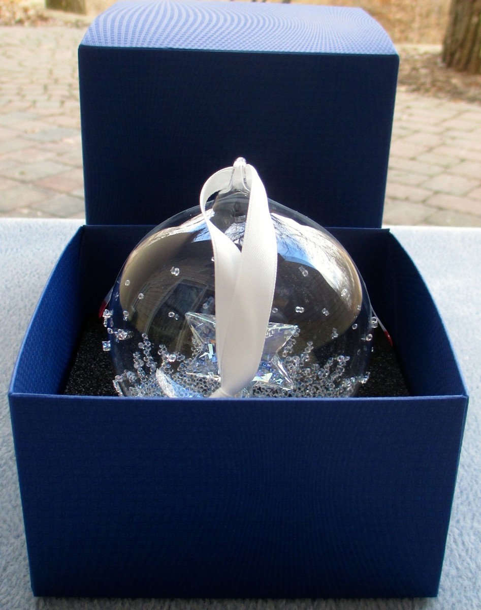 美品‼︎ ◆SWAROVSKI◆ 希少‼︎2014限定クリスマスオーナメント/別箱 SWAROVSKI CHRISTMAS 2014 Annual Ball Ornament Star Mint and NEW IN