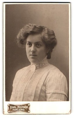 Photograph Karl Nyström, Karlstad, Klara No. 4, Ester in elegant dress 