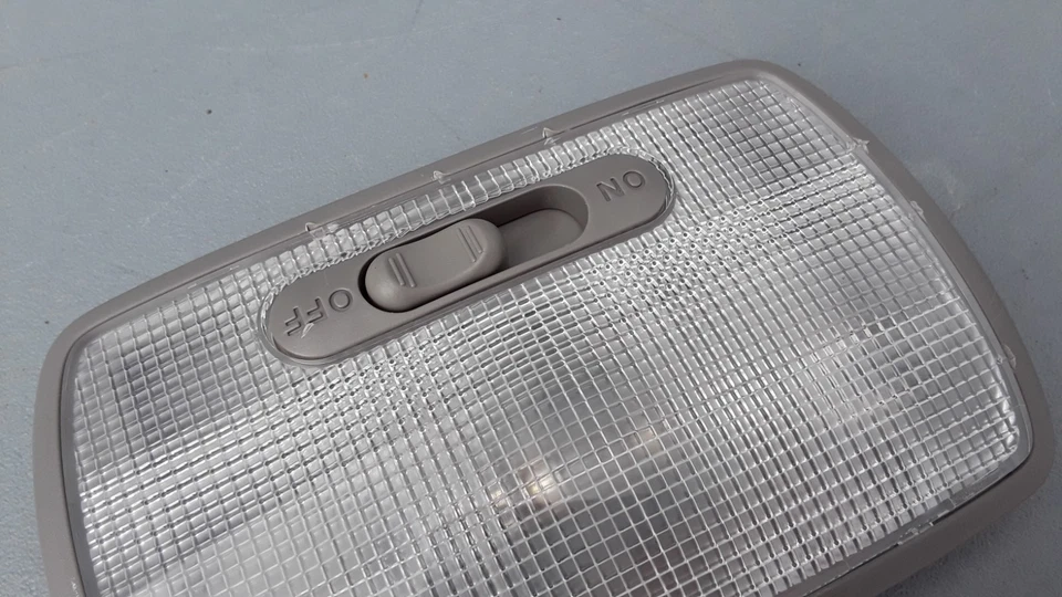 2010-2015 Honda Crosstour Rear Overhead Map Reading Dome Light Lamp OEM - Image 4 of 4