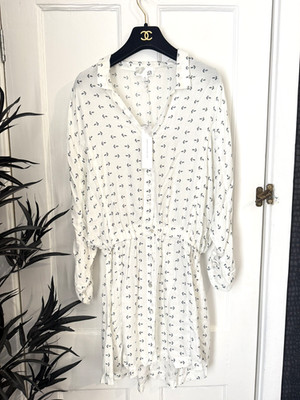 dRA Clothing Anthropologie Size S White and Black Anchor Slouchy Shirt Dress