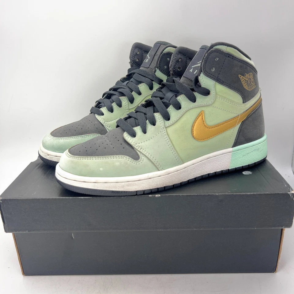 Nike Air Jordan 1 Retro High Mint Foam Green 332148-300 Sz 5.5Y / 7 Women’s - Image 2 of 4