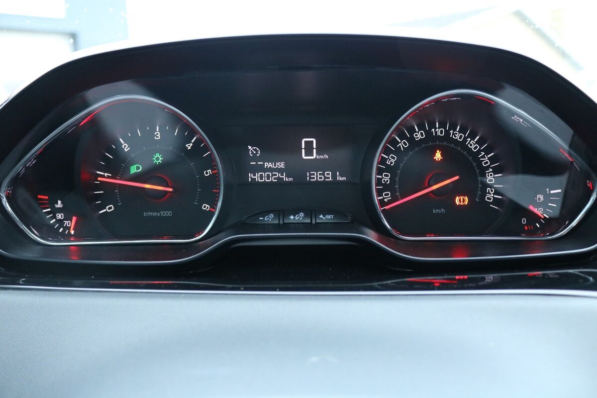 Peugeot 208 1,6 e-HDi 92 Active