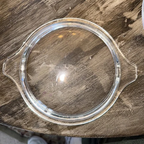 PYREX Glass CLEAR Tab Handle LID Only CASSEROLE Vintage #470-C Handle Has A Chip