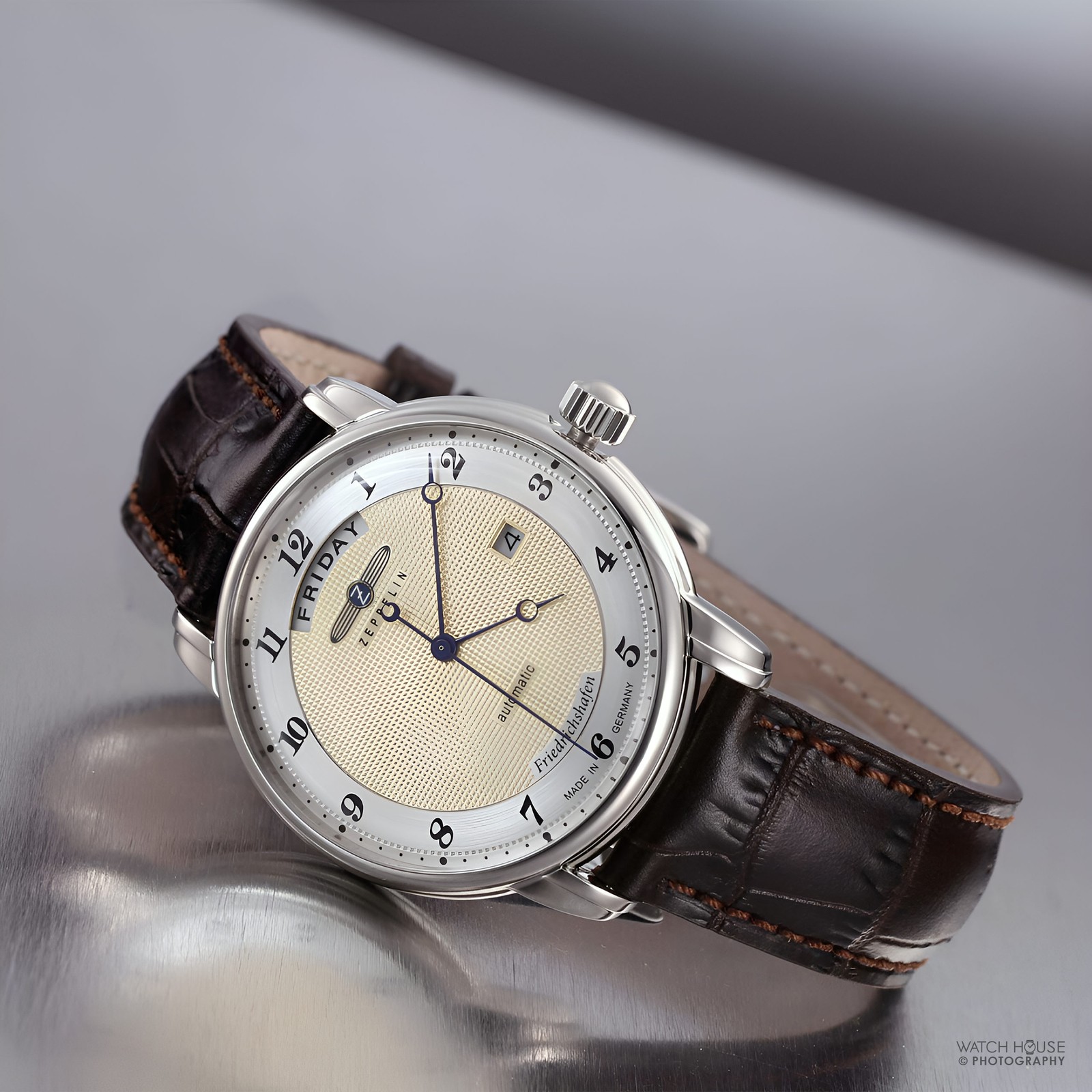 Zeppelin Friedrichshafen Automatik Herrenuhr 8562-5 Gold