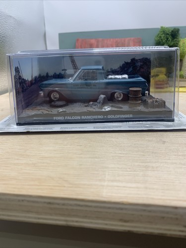 1:43 UNIVERSAL HOBBIES JAMES BOND 007- FORD FALCON RANCHERO GOLDFINGER