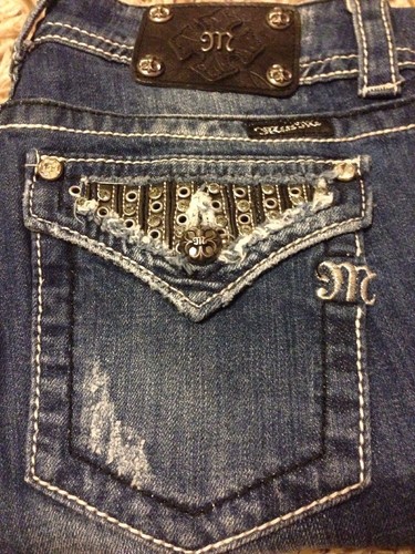 NWT: Miss Me Jeans Boot Cut Leg - Size 