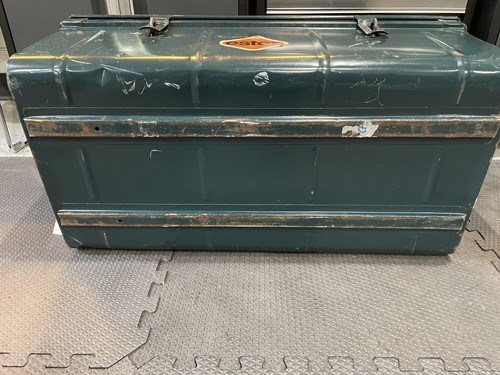 Vintage Estor Metal Shipping Trunk - Made in France / Great Color! - Picture 6 of 13
