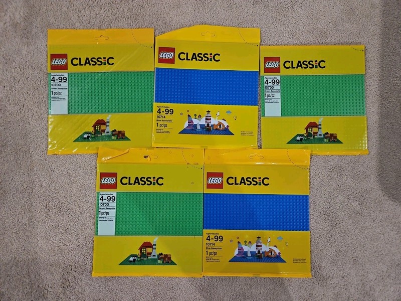 LEGO Baseplate Lot of 5x - 32x32 Green & Blue Baseplates *BRAND NEW AND SEALED*