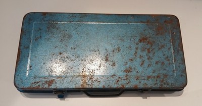Maxam Vintage Blue Metal Case