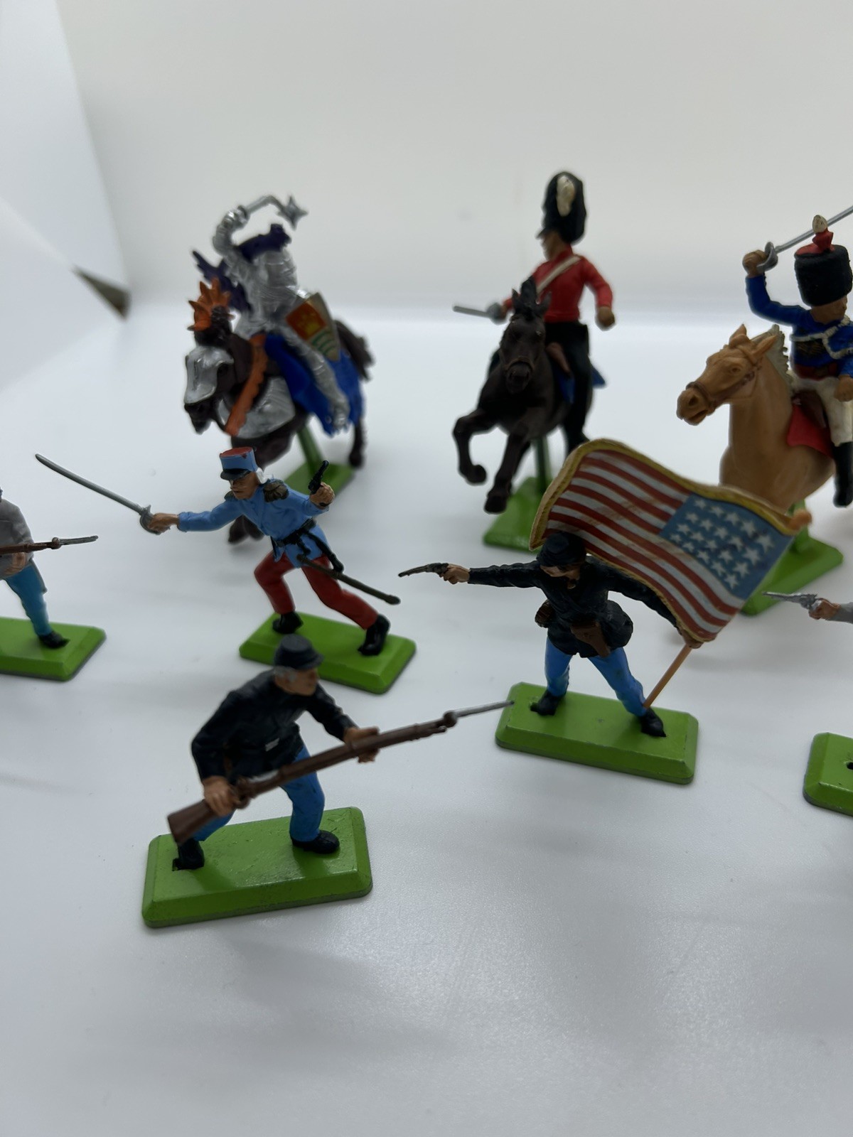 Vintage Britains Medieval Knights Toy Soldiers Deetail 1970s Bundle image 8
