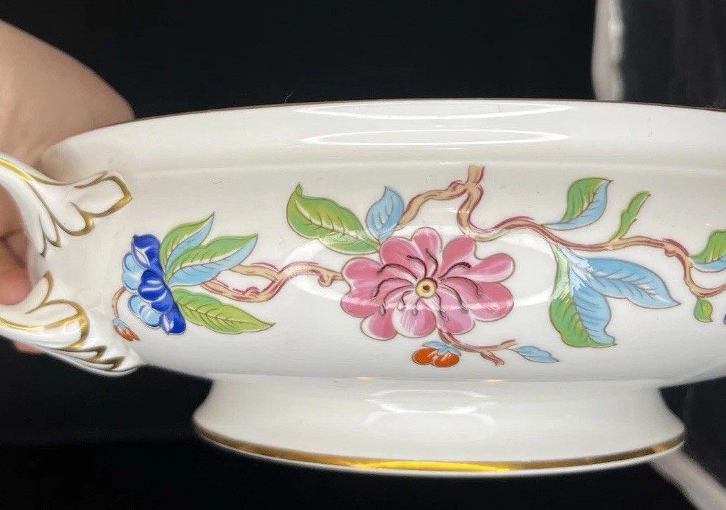 RARE AYNSLEY BONE CHINA PEMBROKE ROUND COVERED VEGETABLE DISH DISCONTINUED