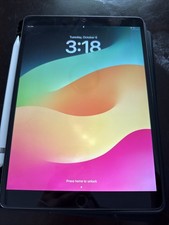 Apple iPad Pro (10.5-inch) A1701 64 GB, Wi-Fi, 10.5 in - Silver