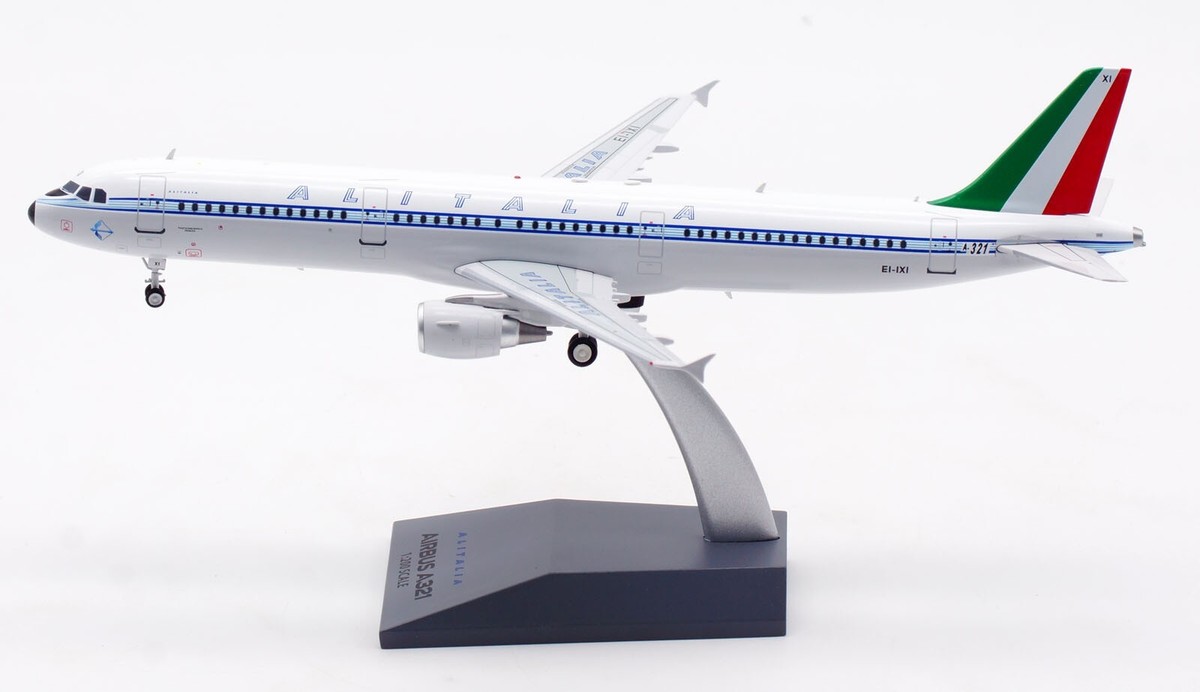 1/200 Alitalia A321航空機モデル 1/200 Alitalia A321航空機モデル